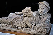 Volterra. La grandiosa serie di urne cinerarie del Museo Etrusco Guarnacci. Il famoso coperchio di urna con figure di coniugi.